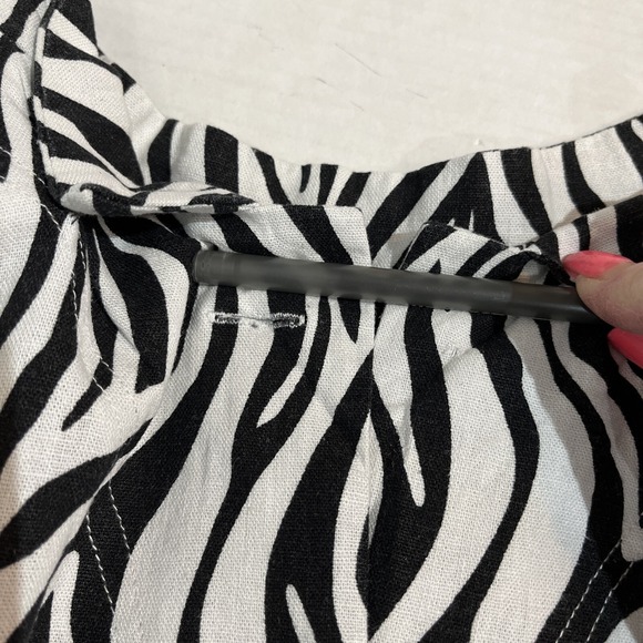 Talie Top Womens L Black Animal Zebra Print Linen Blend Button Down Tunic Casua - Picture 11 of 11